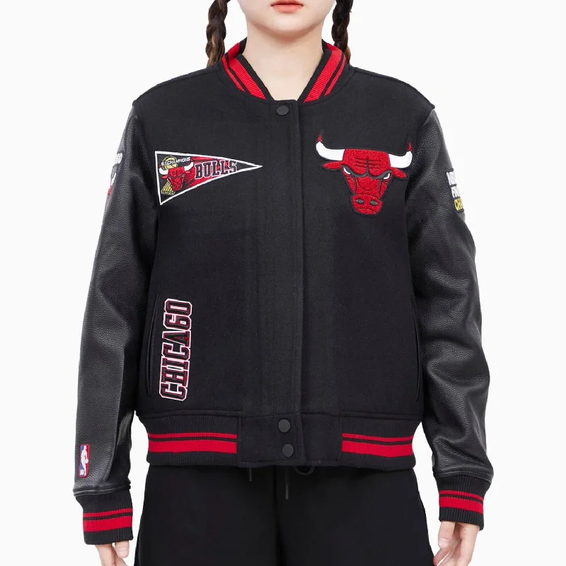 Women's Chicago Bulls Retro Classic Rib Wool Varsity Jacket Front Pockets Side Pockets Patch Pockets Women's Chicago Bulls Retro Classic Rib Wool Varsity Jacket Front Pockets Side Pockets Patch Pockets