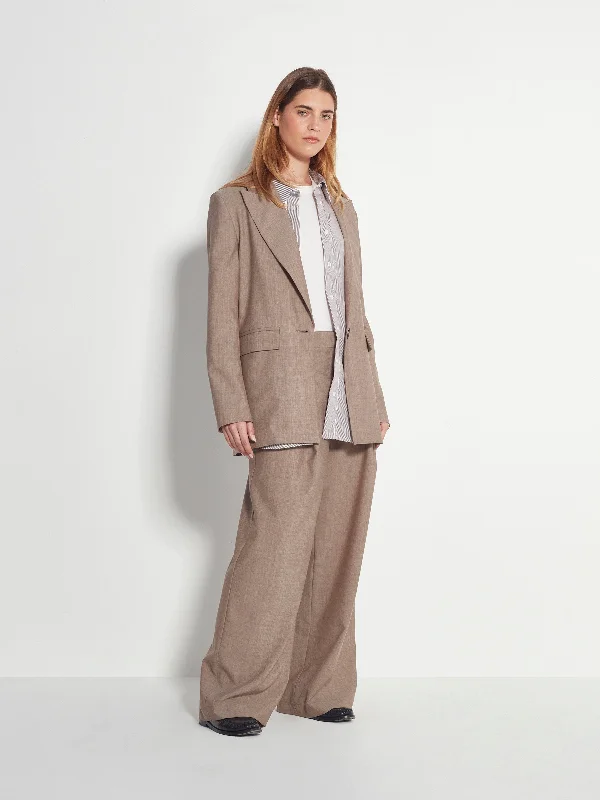 Peak Tuxe Jacket (Fine Wool Suiting) Salt and Pepper Front Pockets Side Pockets Patch Pockets Peak Tuxe Jacket (Fine Wool Suiting) Salt and Pepper Front Pockets Side Pockets Patch Pockets