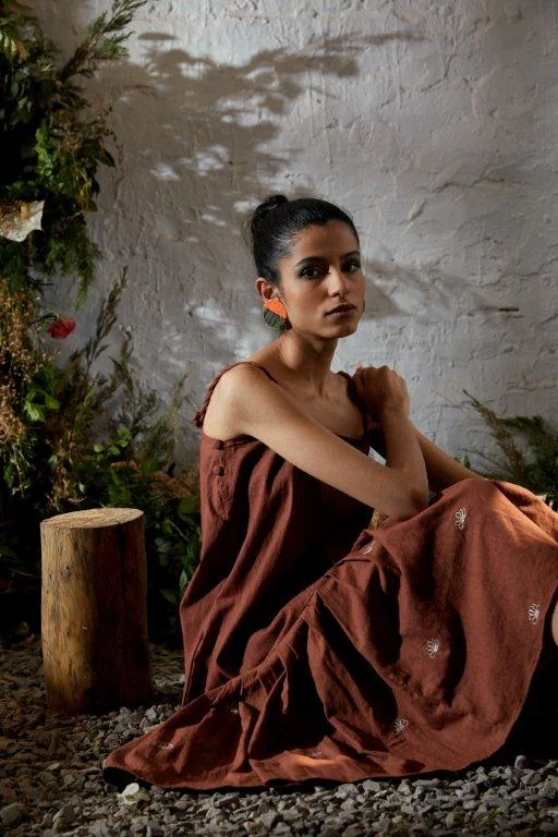 Cinnamon Brown Comfort Dress
