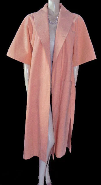 *FROM MY OWN PERSONAL COLLECTION - VINTAGE DESIGNER VERA MAXWELL PEACH ULTRASUEDE CLUTCH COAT - PERFECT FOR SPRING, SUMMER & EARLY FALL Trapeze Tunic Caftan *FROM MY OWN PERSONAL COLLECTION - VINTAGE DESIGNER VERA MAXWELL PEACH ULTRASUEDE CLUTCH COAT - PERFECT FOR SPRING, SUMMER & EARLY FALL Trapeze Tunic Caftan