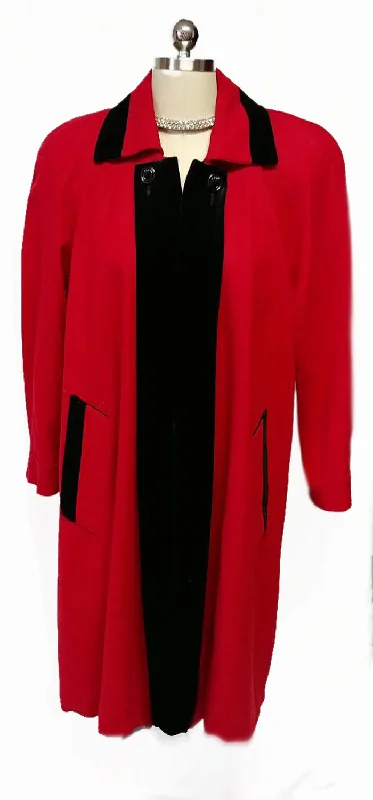 VINTAGE PORTRAIT RED WOOL & BLACK VELVETY SWING CLUTCH COAT MADE IN THE U.S.A. Asymmetrical Diagonal princess VINTAGE PORTRAIT RED WOOL & BLACK VELVETY SWING CLUTCH COAT MADE IN THE U.S.A. Asymmetrical Diagonal princess