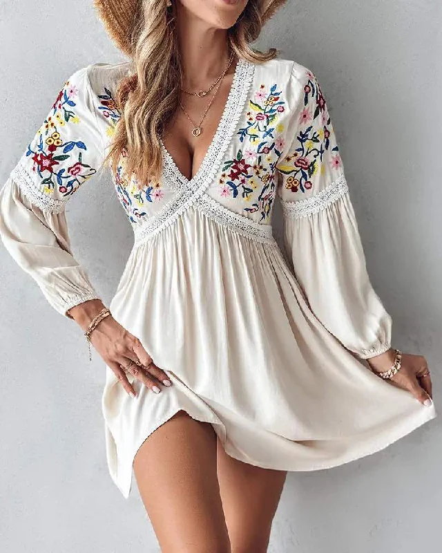 DITSY FLORAL EMBROIDERY LACE PATCH CASUAL DRESS