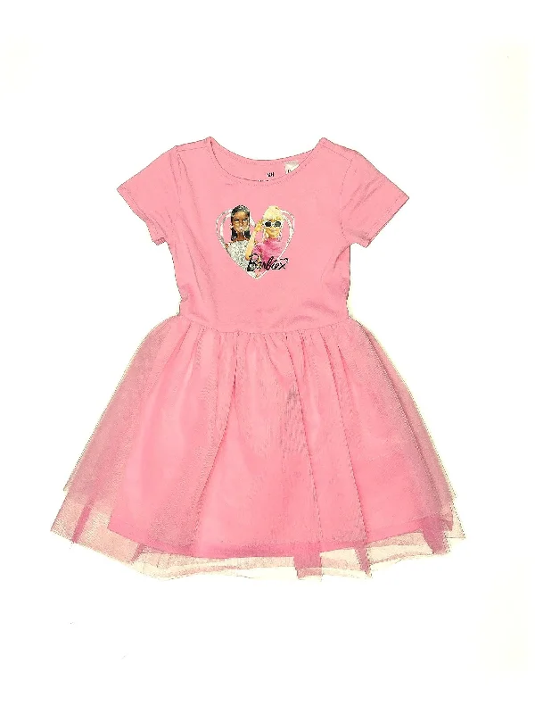 Dress sweetheart Neckline Romantic