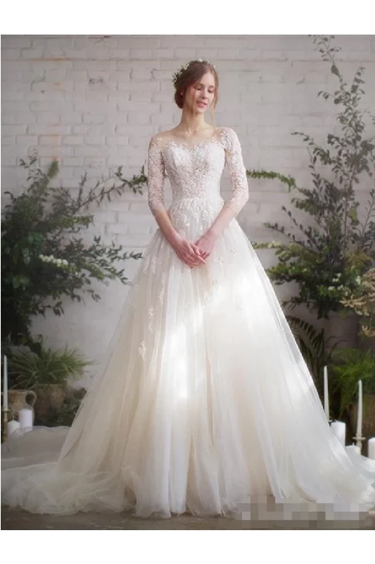 Wedding Dress With 3/4 Sleeves And Appliques Illusion Neckline Tunics Long Elegant